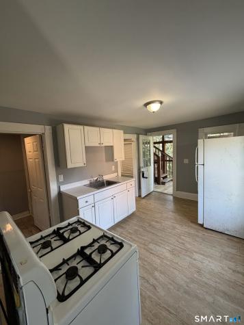 22 Hawthorne Street Norwich CT 06360