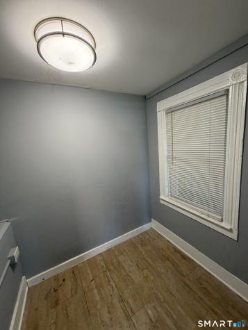 22 Hawthorne Street Norwich CT 06360