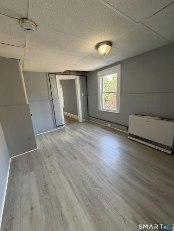 22 Hawthorne Street Norwich CT 06360
