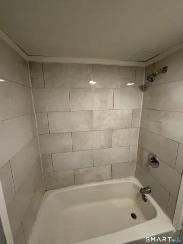 22 Hawthorne Street Norwich CT 06360