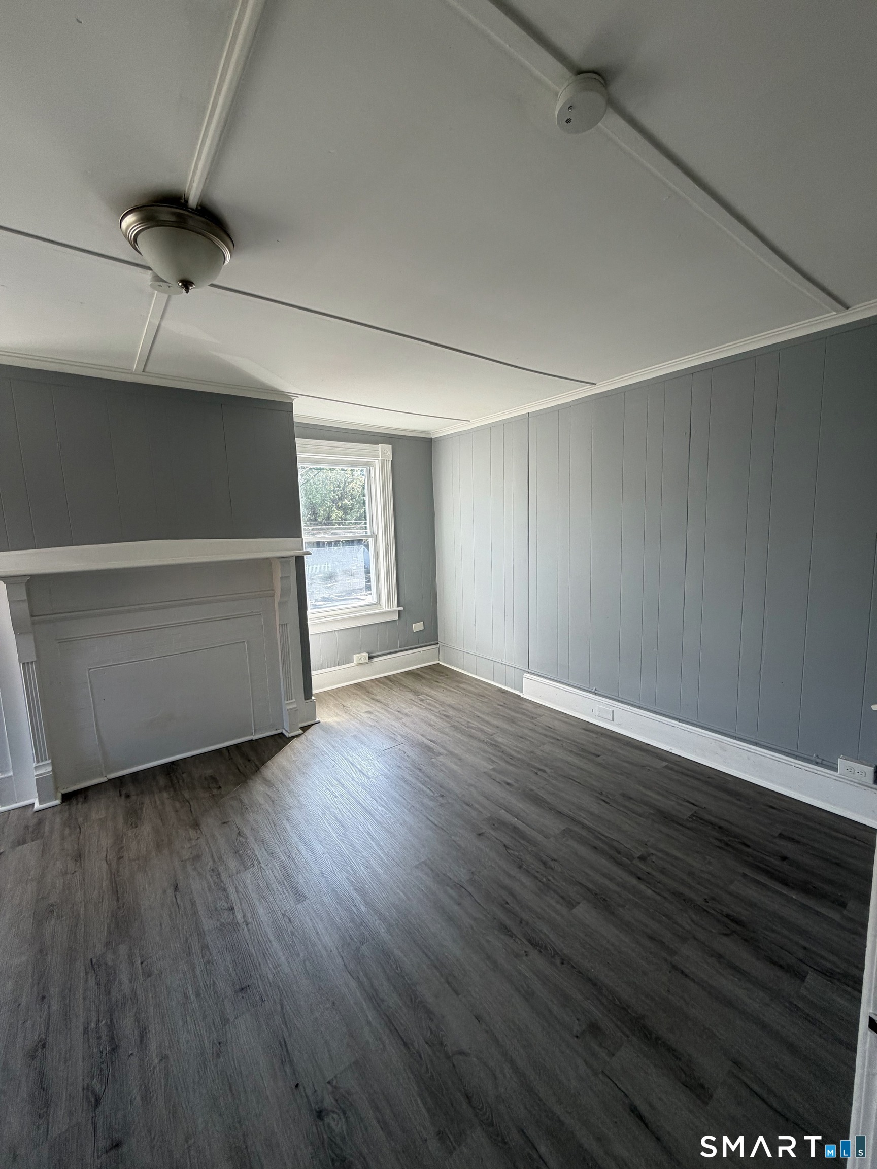 22 Hawthorne Street Norwich CT 06360