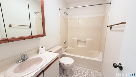 7 Little Oak Lane Rocky Hill CT 06067