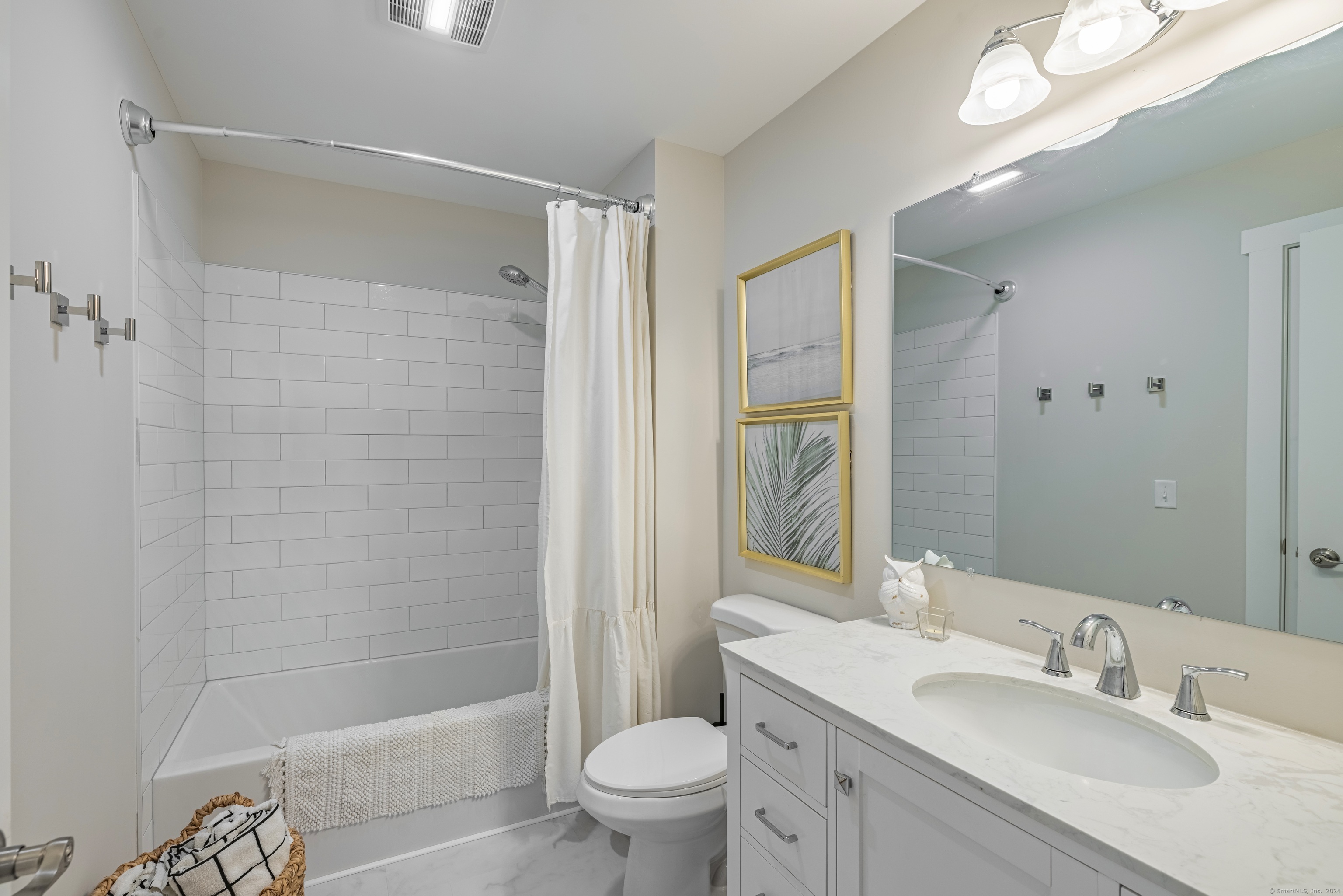 94 North Bridebrook Road East Lyme CT 06357