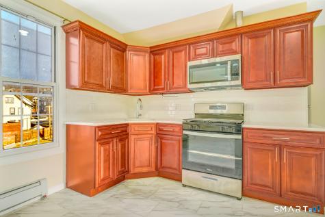 27 Walnut Avenue Waterbury CT 06704