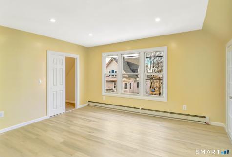 27 Walnut Avenue Waterbury CT 06704