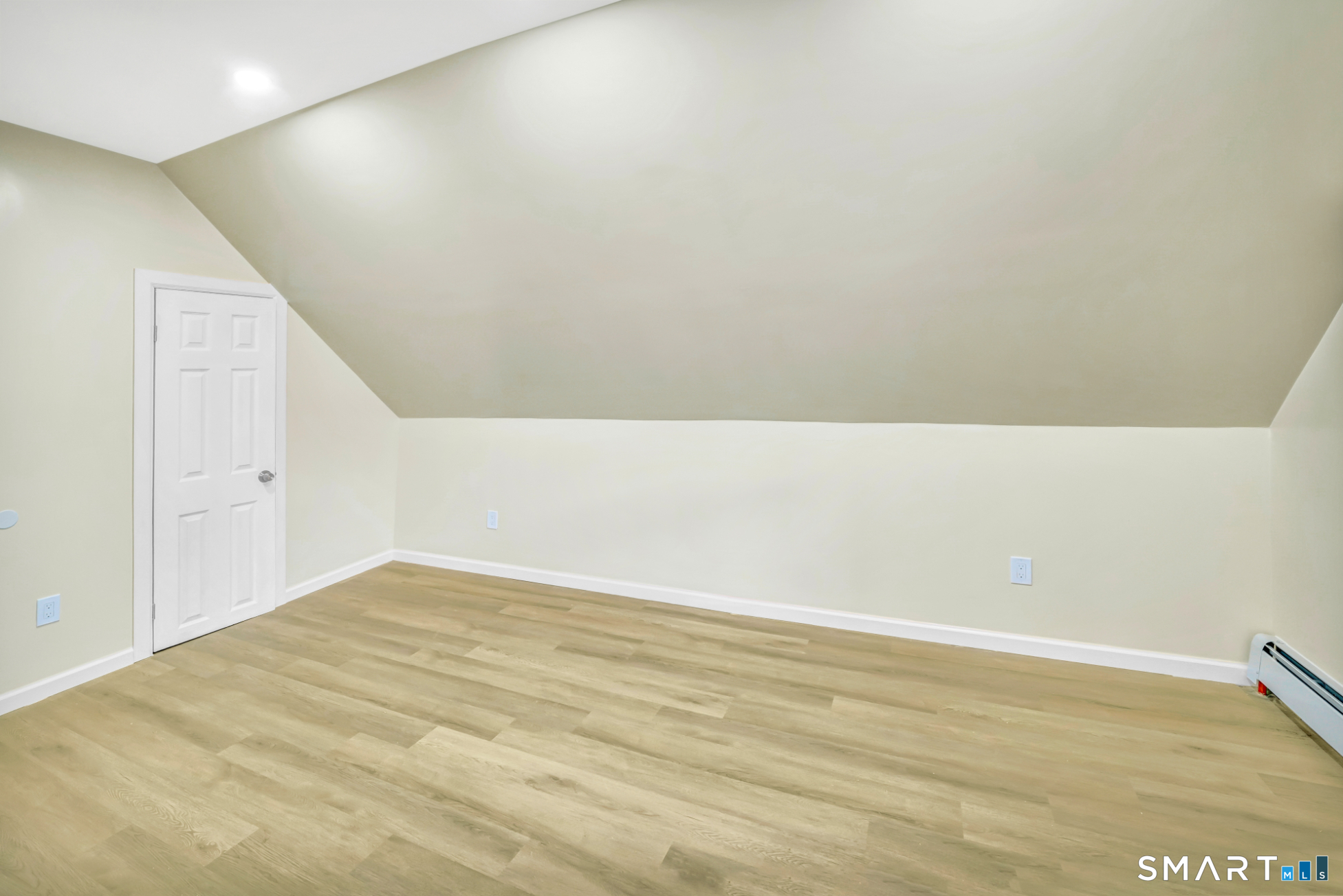 27 Walnut Avenue Waterbury CT 06704
