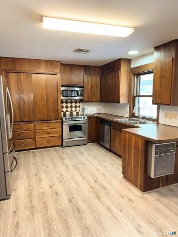 307 North Road East Windsor CT 06106