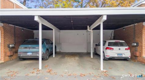 64 North Lake Drive Hamden CT 06517
