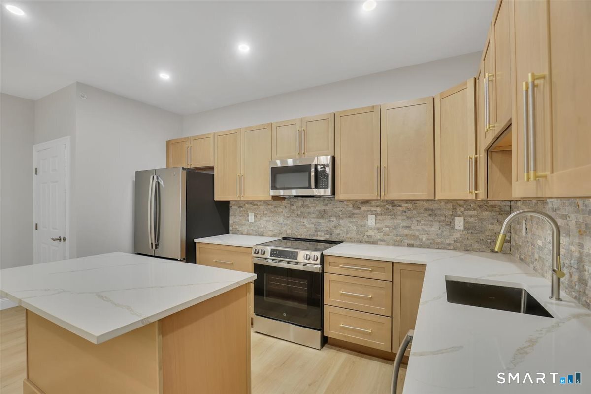 1347 New Haven Road Naugatuck CT 06770