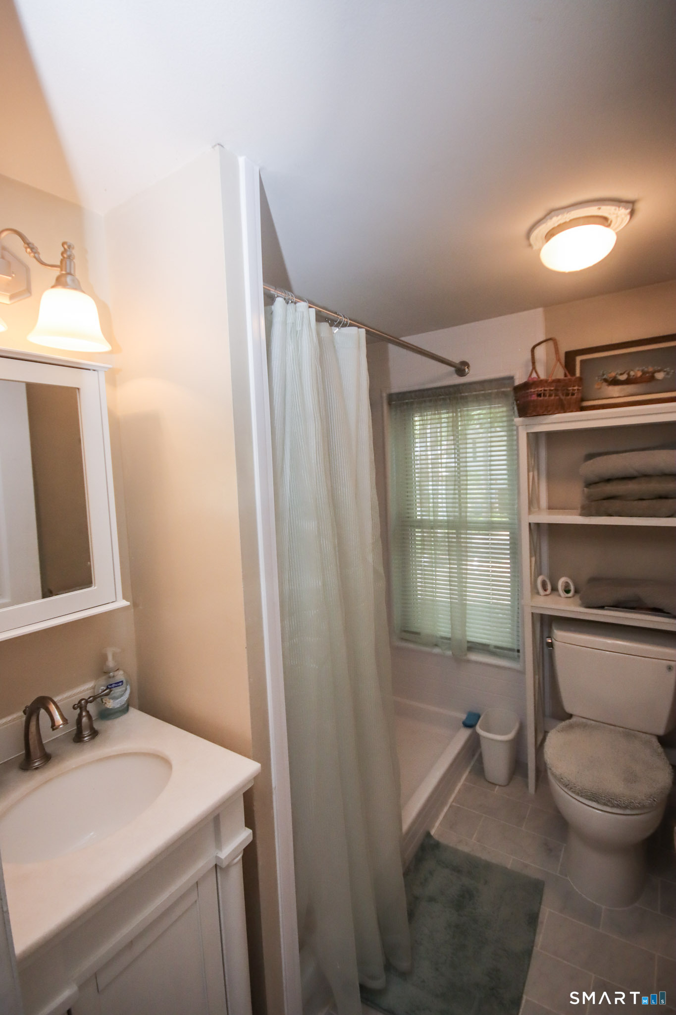 23 Saunders Drive East Lyme CT 06357