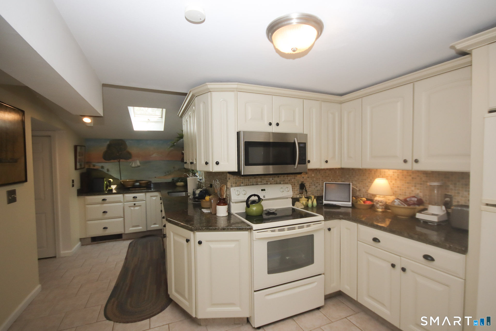 23 Saunders Drive East Lyme CT 06357