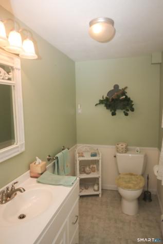 23 Saunders Drive East Lyme CT 06357