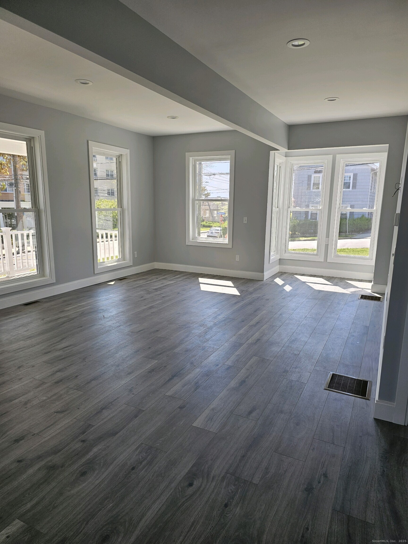 281 Pequot Avenue New London CT 06320