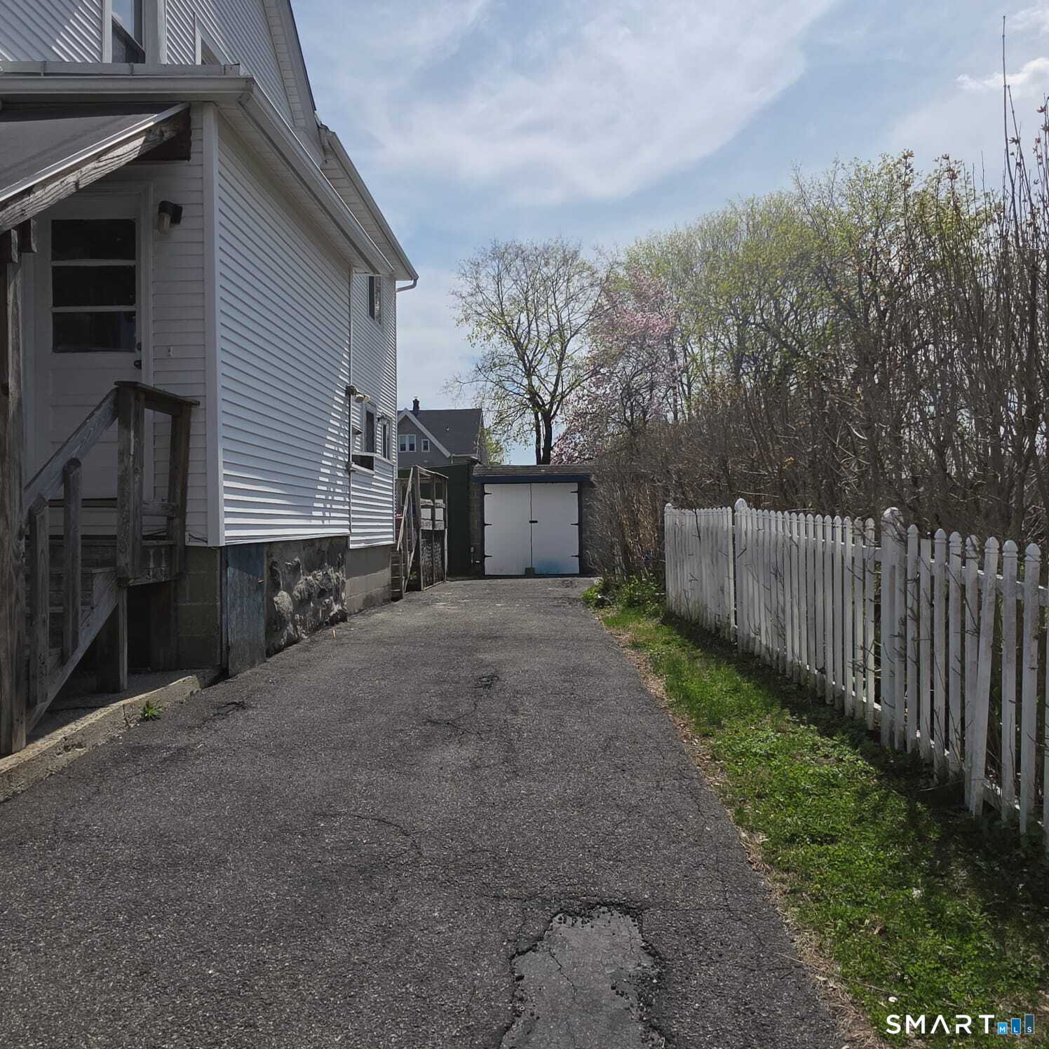 124 Geddes Terrace Waterbury CT 06708