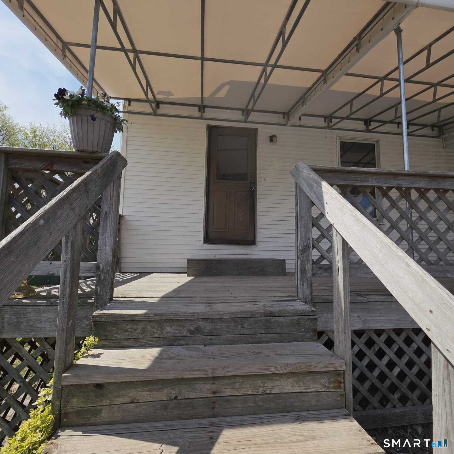 124 Geddes Terrace Waterbury CT 06708