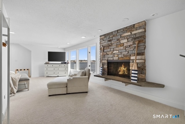 352 Pequot Avenue New London CT 06320