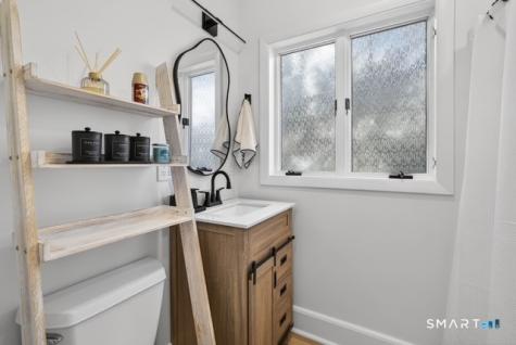 352 Pequot Avenue New London CT 06320