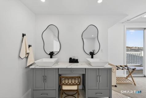 352 Pequot Avenue New London CT 06320