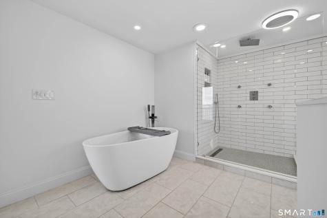 352 Pequot Avenue New London CT 06320