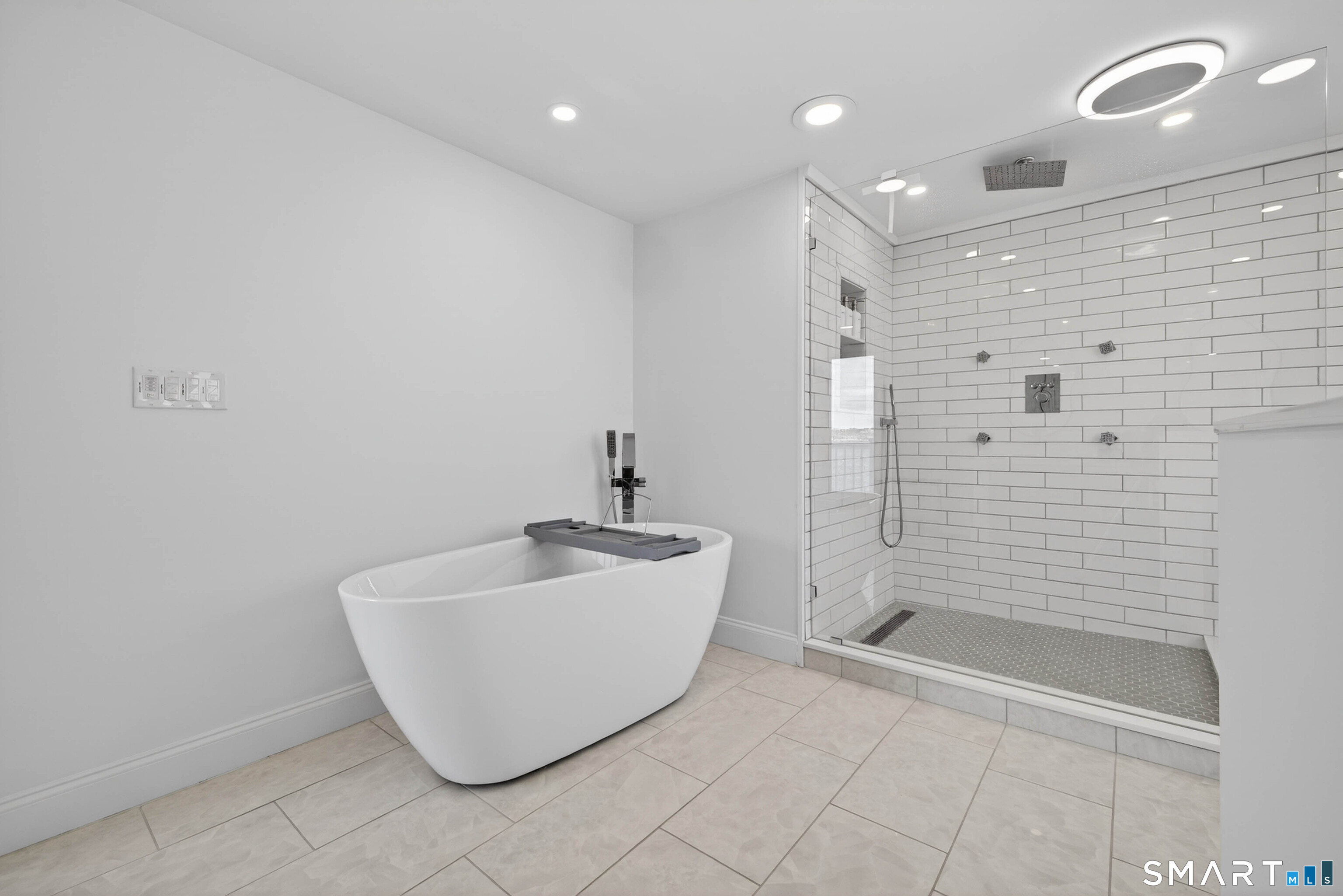 352 Pequot Avenue New London CT 06320