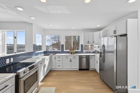 352 Pequot Avenue New London CT 06320