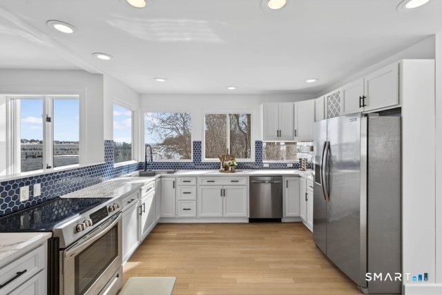 352 Pequot Avenue New London CT 06320