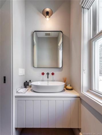 126 River Road Washington CT 06794