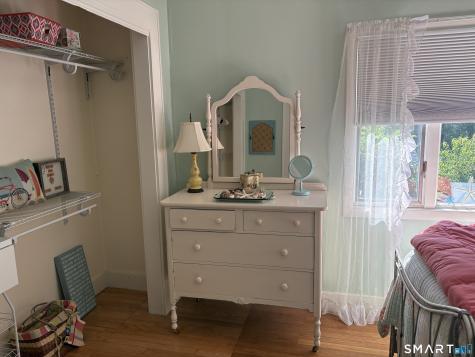 6 East Street Waterford CT 06385