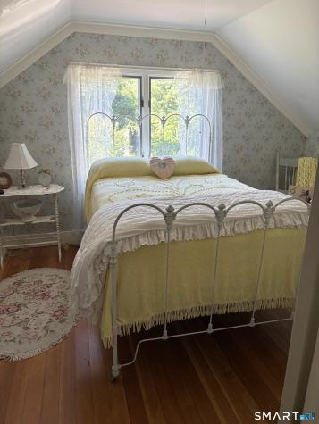 6 East Street Waterford CT 06385