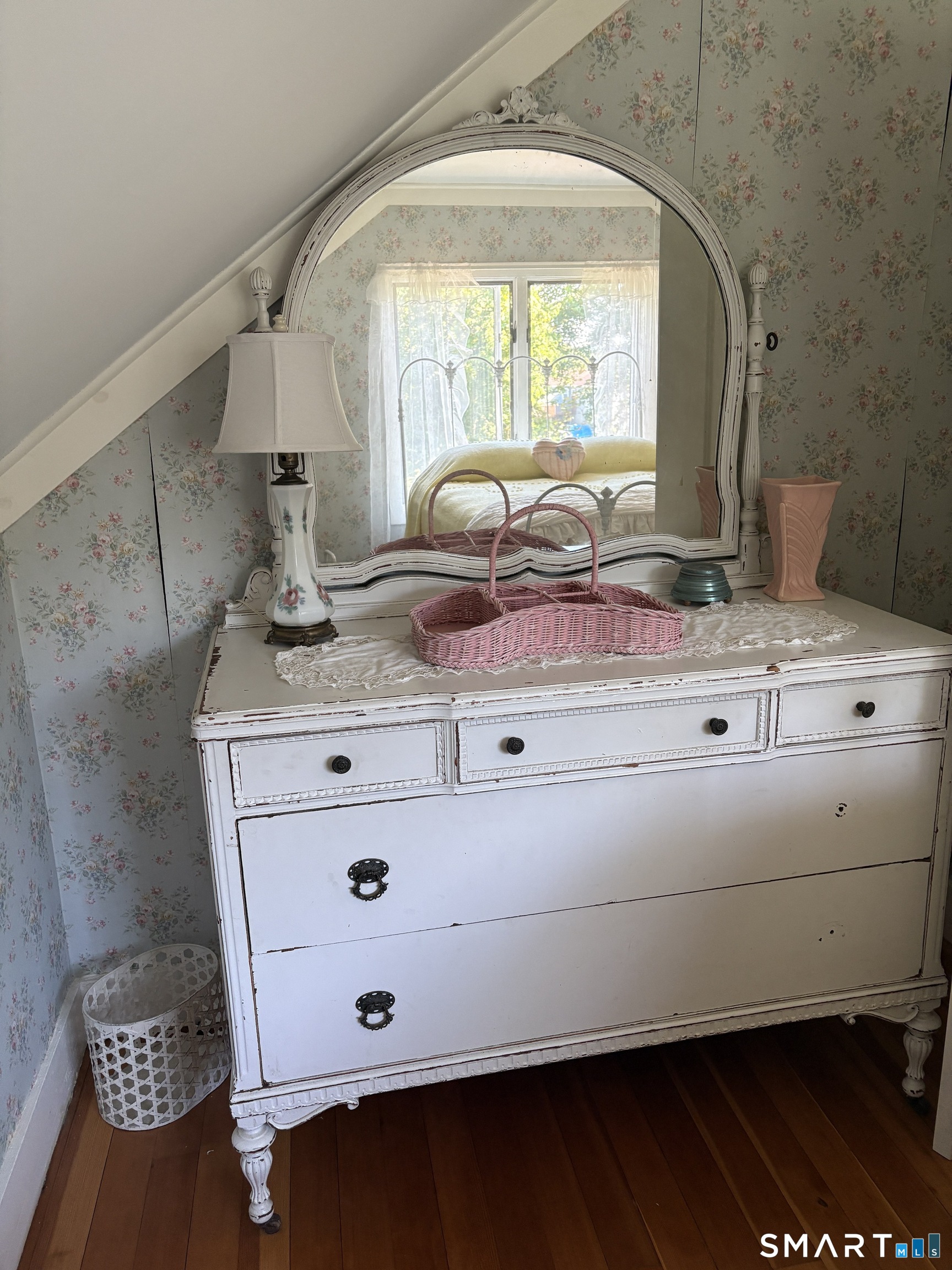 6 East Street Waterford CT 06385