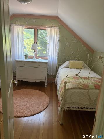 6 East Street Waterford CT 06385