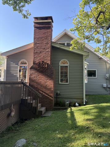 6 East Street Waterford CT 06385