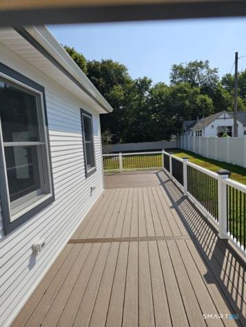 185 Shore Road Waterford CT 06385
