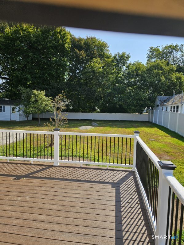 185 Shore Road Waterford CT 06385