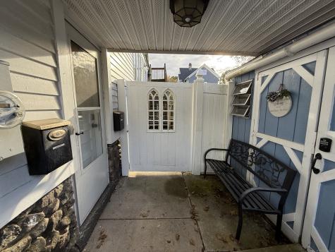 1 1/2 Stetson Street Norwich CT 06360