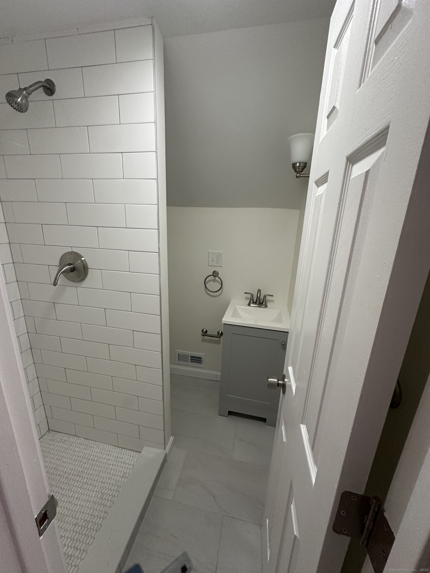 11 Colony Street Stratford CT 06615