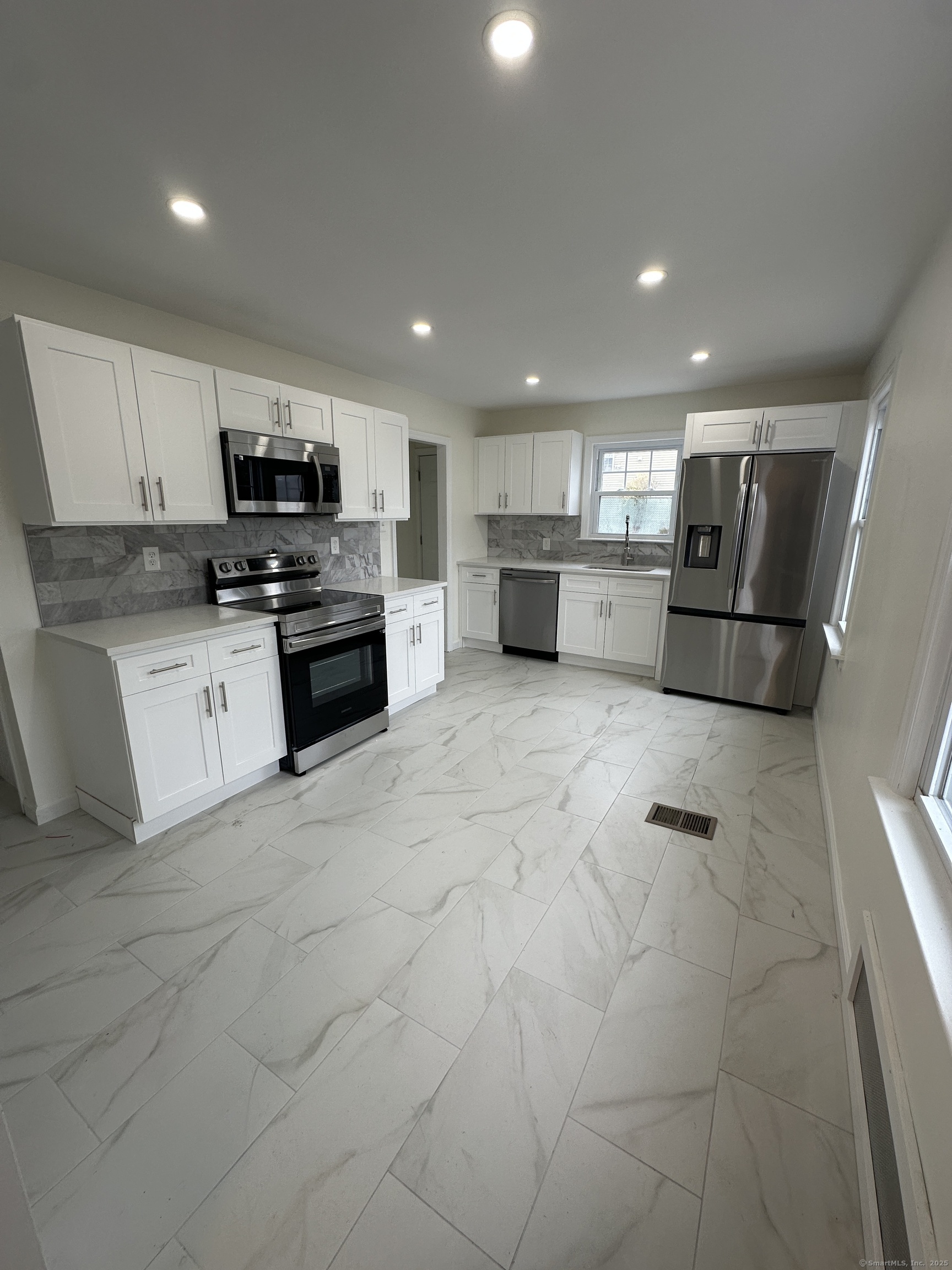 11 Colony Street Stratford CT 06615