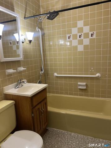 118 Cambridge Street West Hartford CT 06110