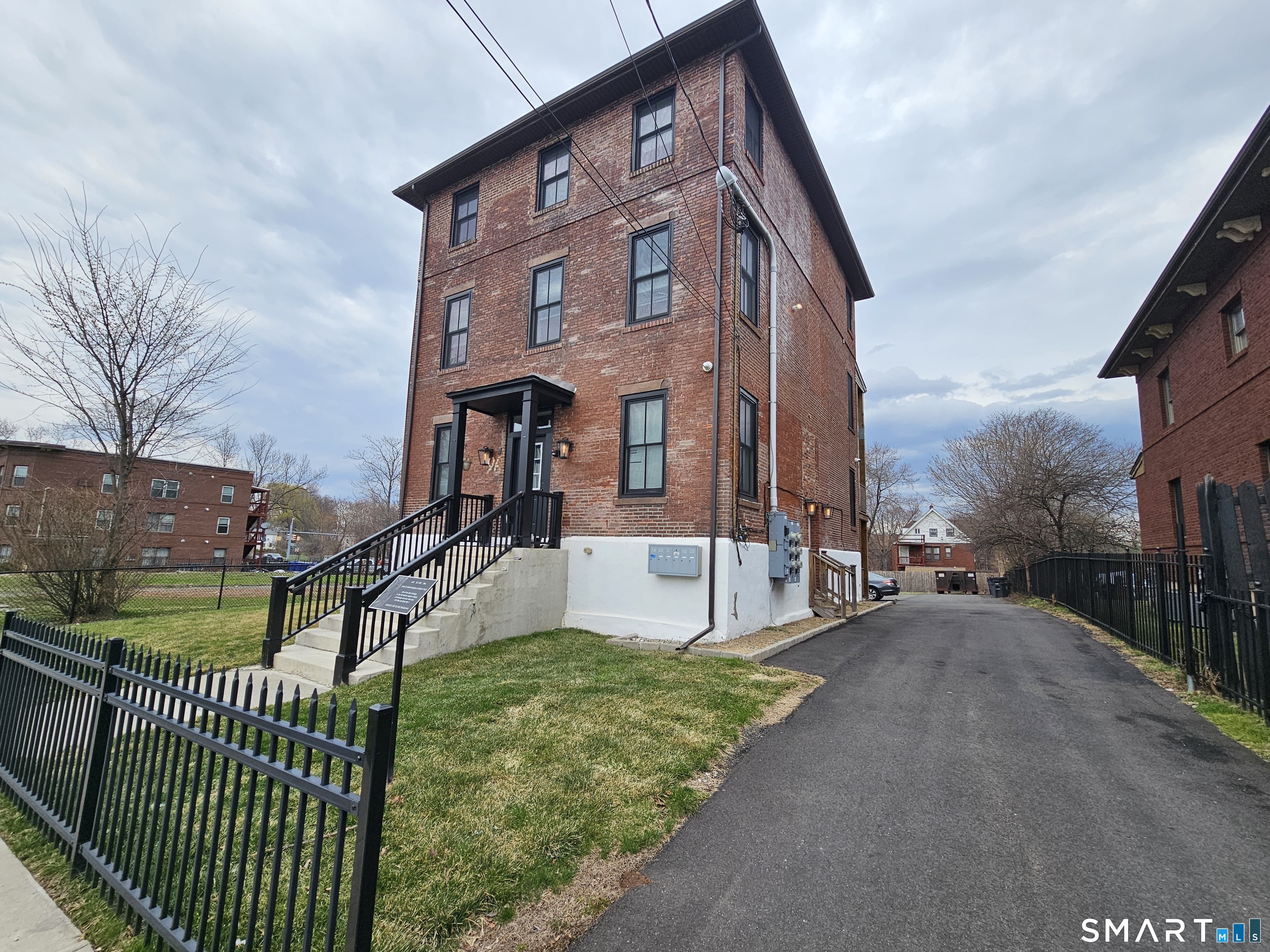 94-96 Edwards Street Hartford CT 06120