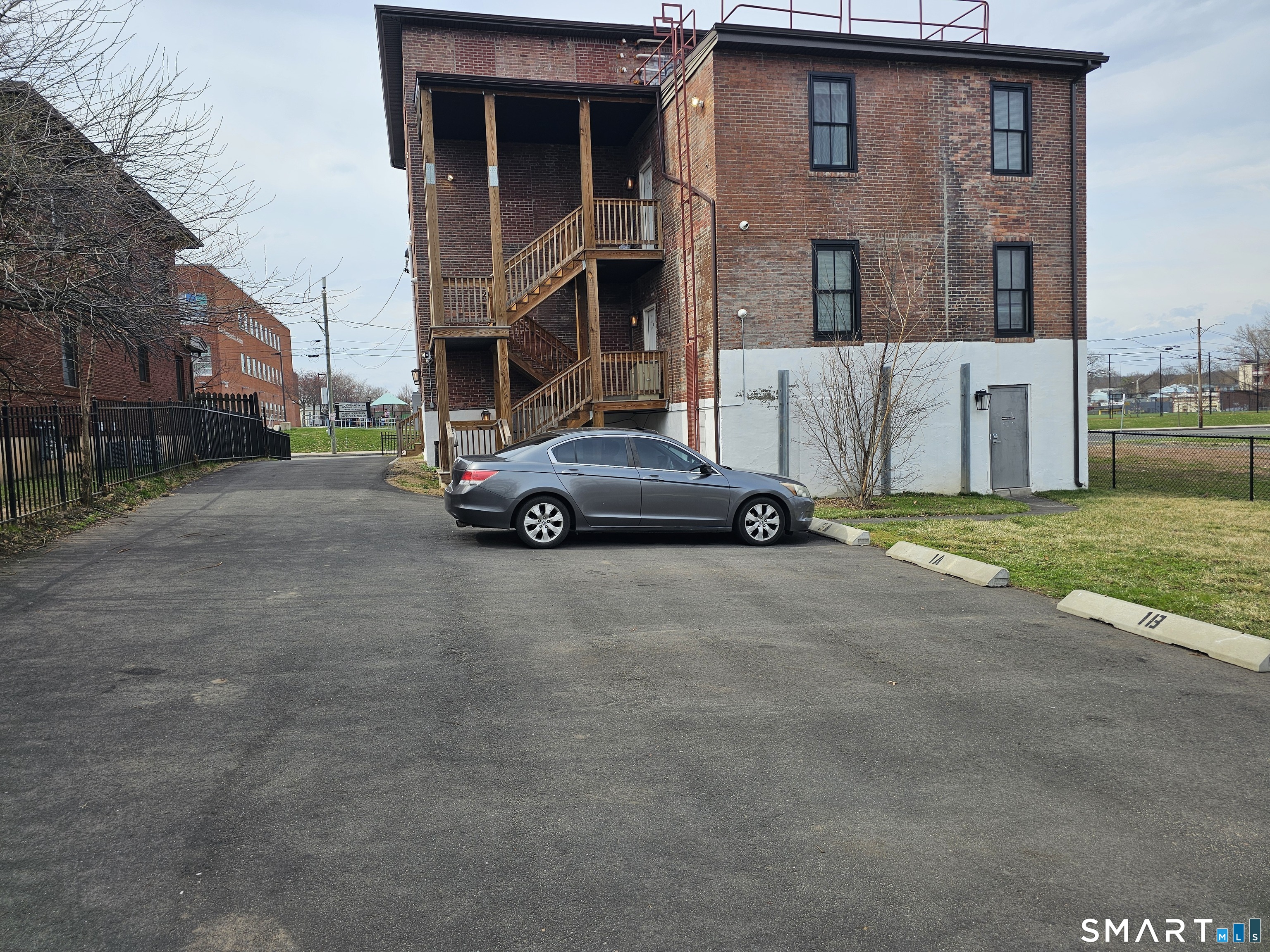94-96 Edwards Street Hartford CT 06120