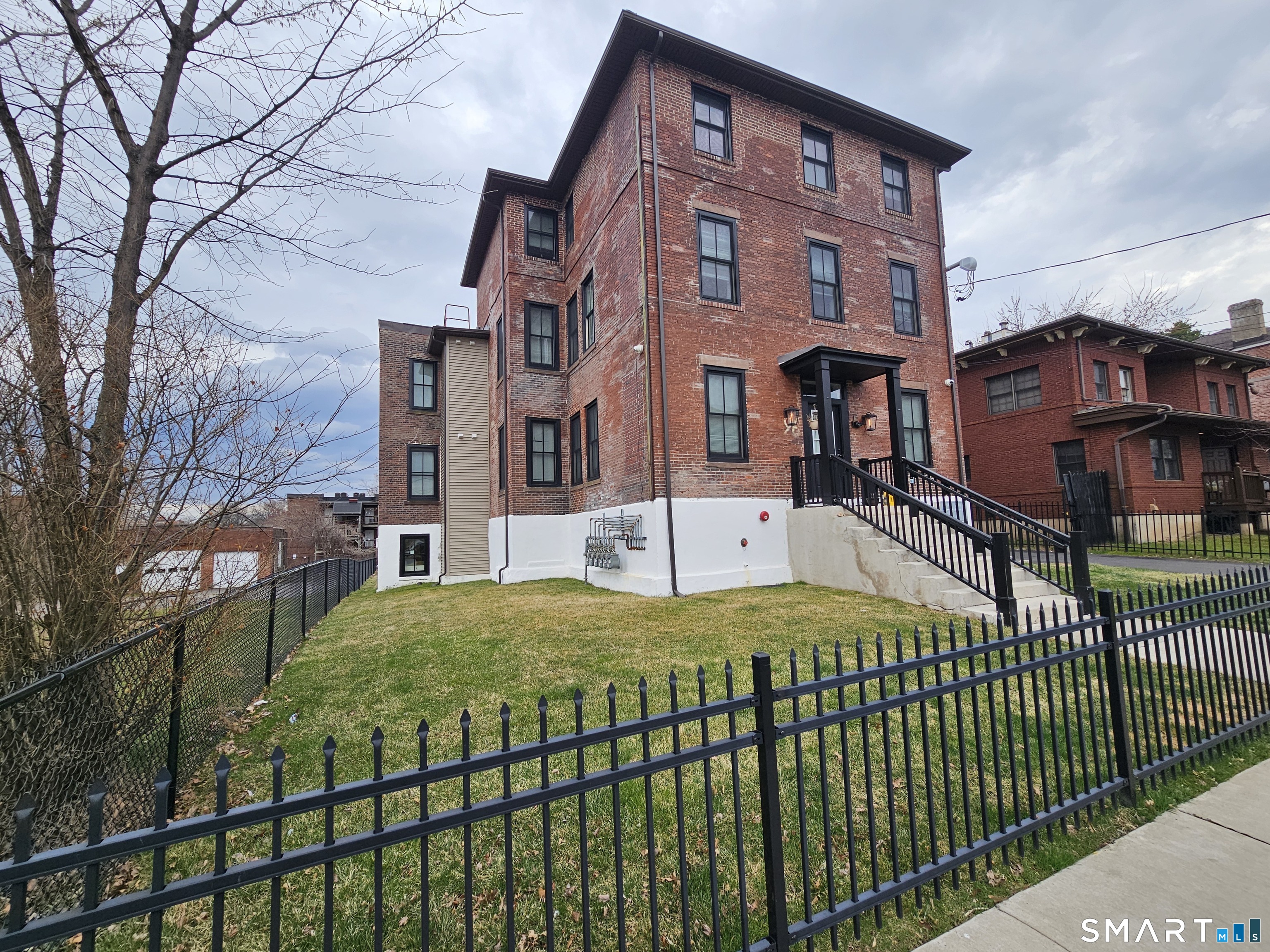 94-96 Edwards Street Hartford CT 06120