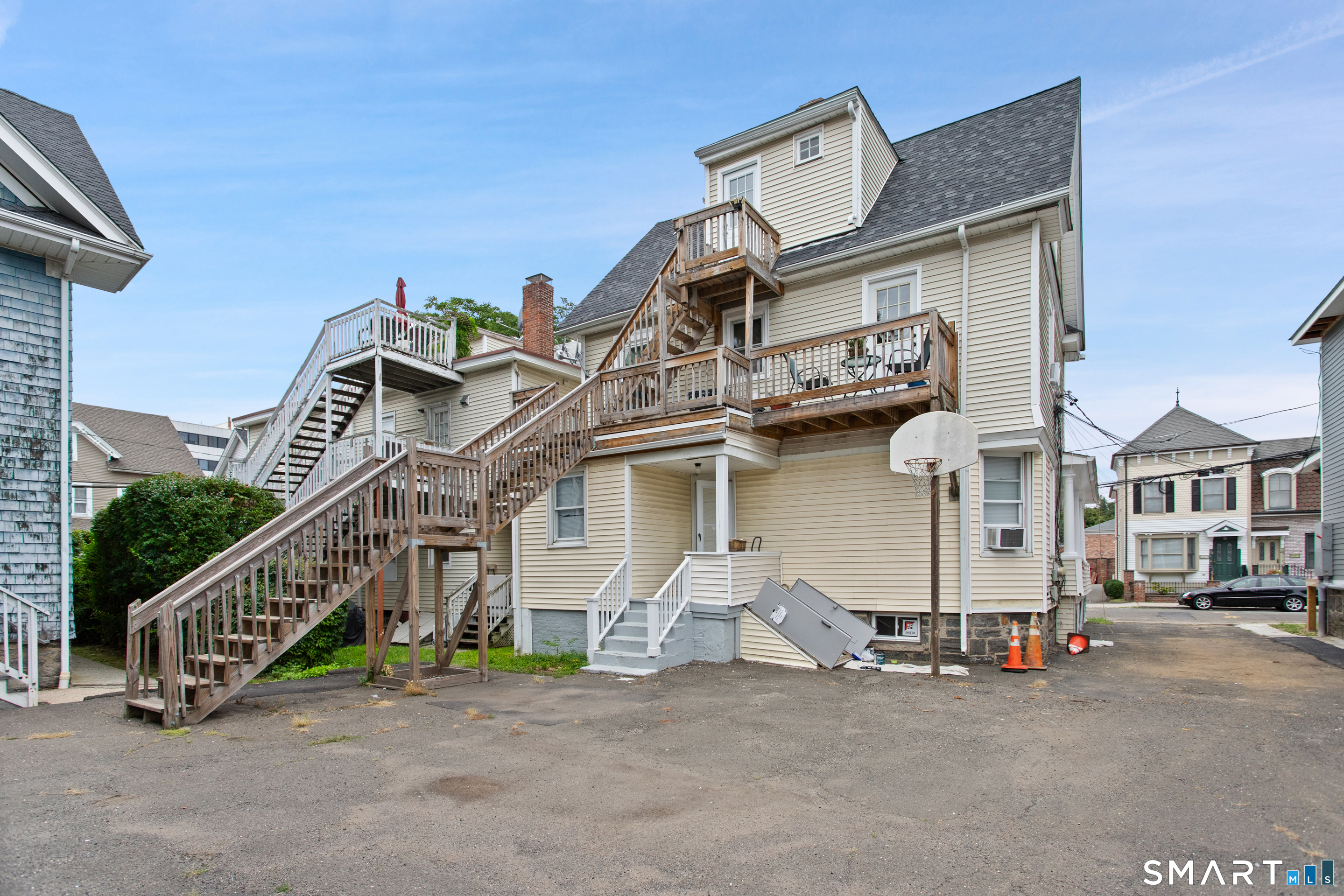 28 Dolsen Place Stamford CT 06901