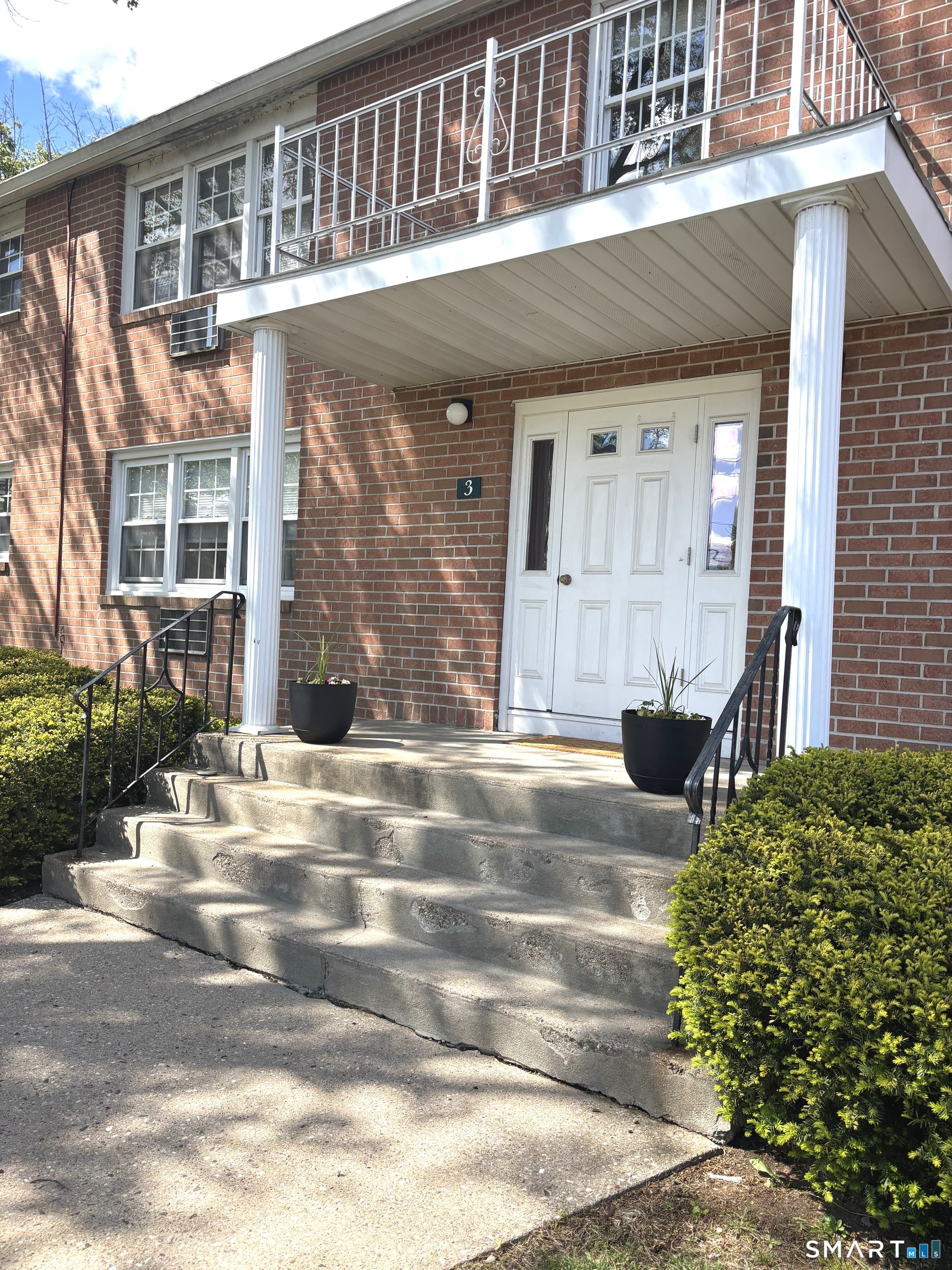 1250 Farmington Avenue Farmington CT 06032