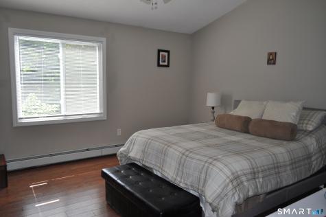 110 Songbird Lane Farmington CT 06032