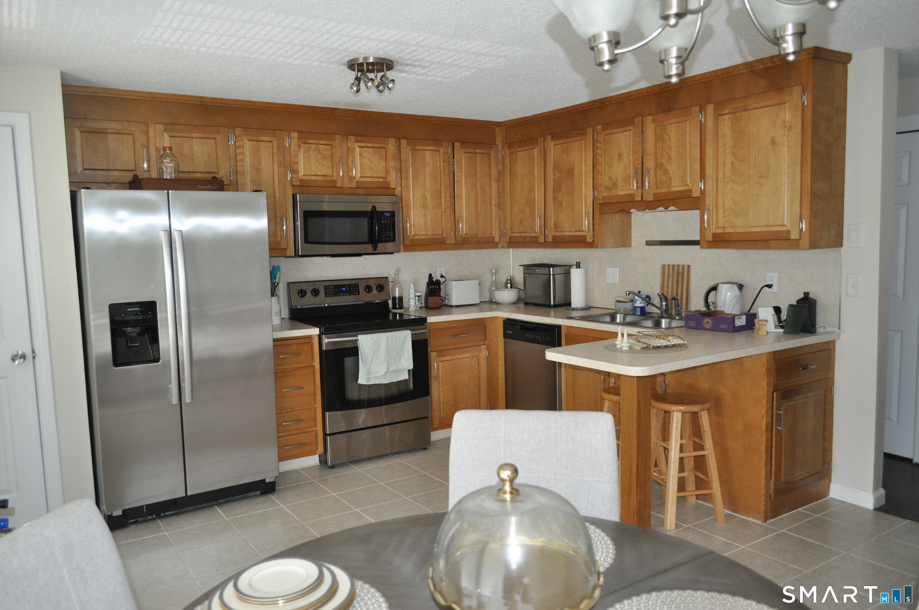 110 Songbird Lane Farmington CT 06032