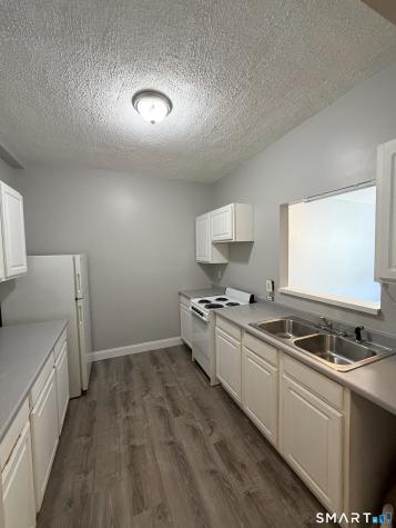 1064 Poquonnock Road Groton CT 06340