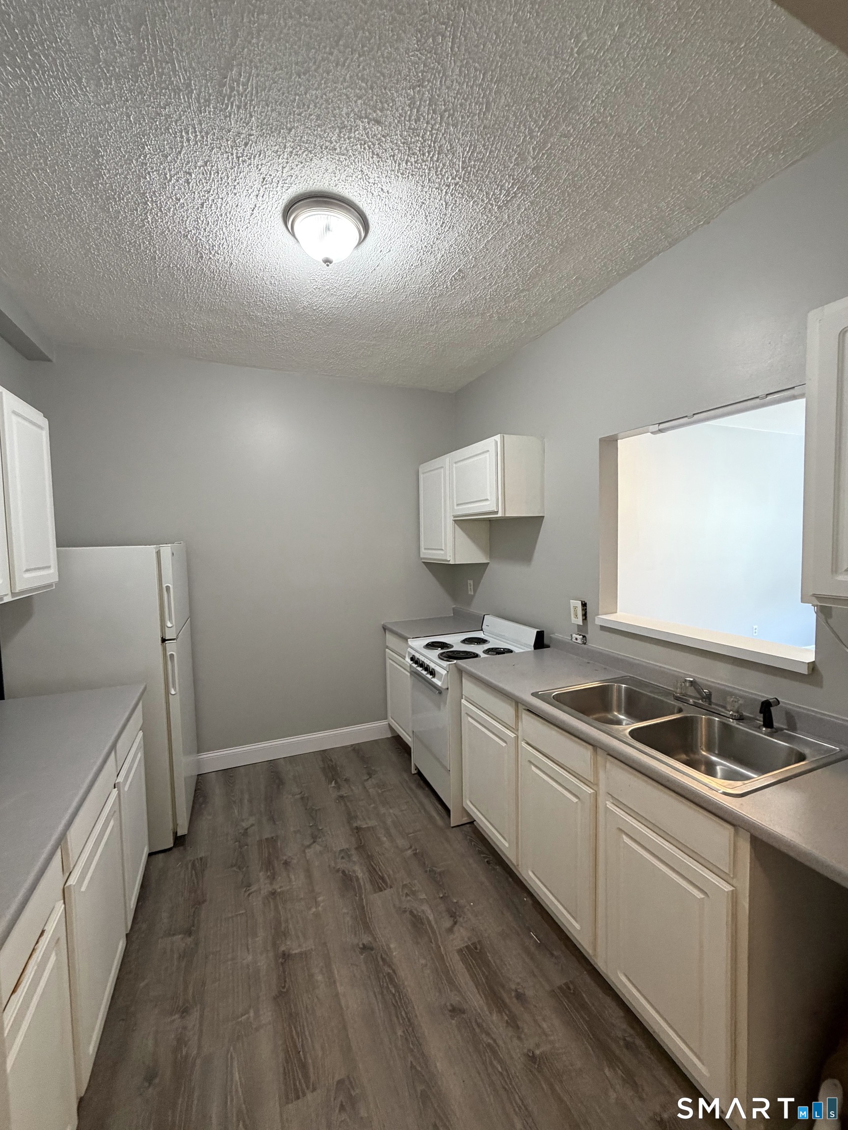 1064 Poquonnock Road Groton CT 06340