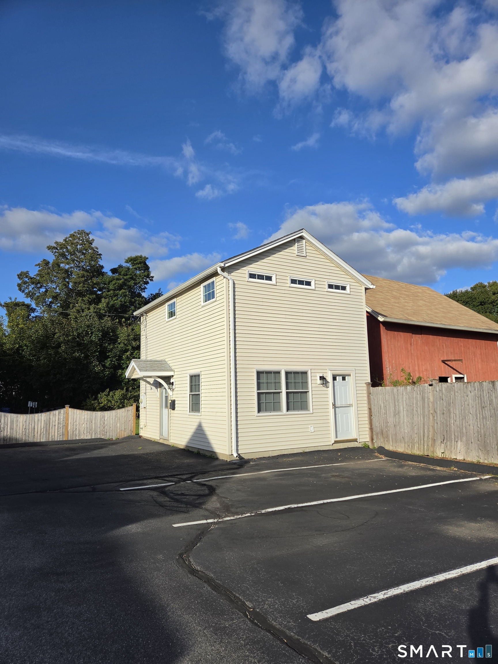 35 1/2 Lafayette Street Norwich CT 06360