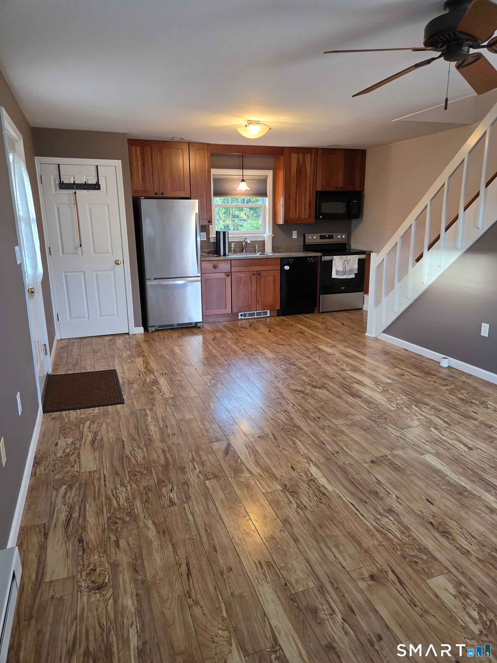 35 1/2 Lafayette Street Norwich CT 06360