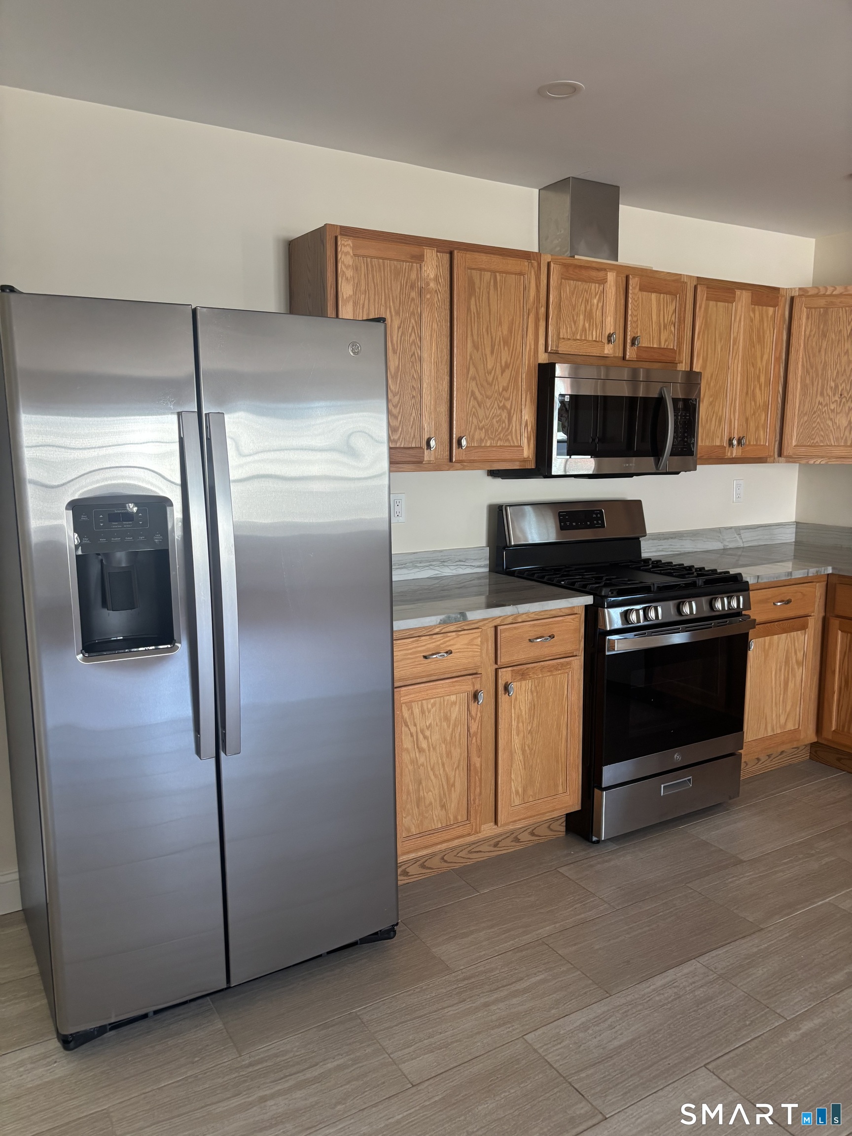 35 Hemingway Avenue East Haven CT 06512